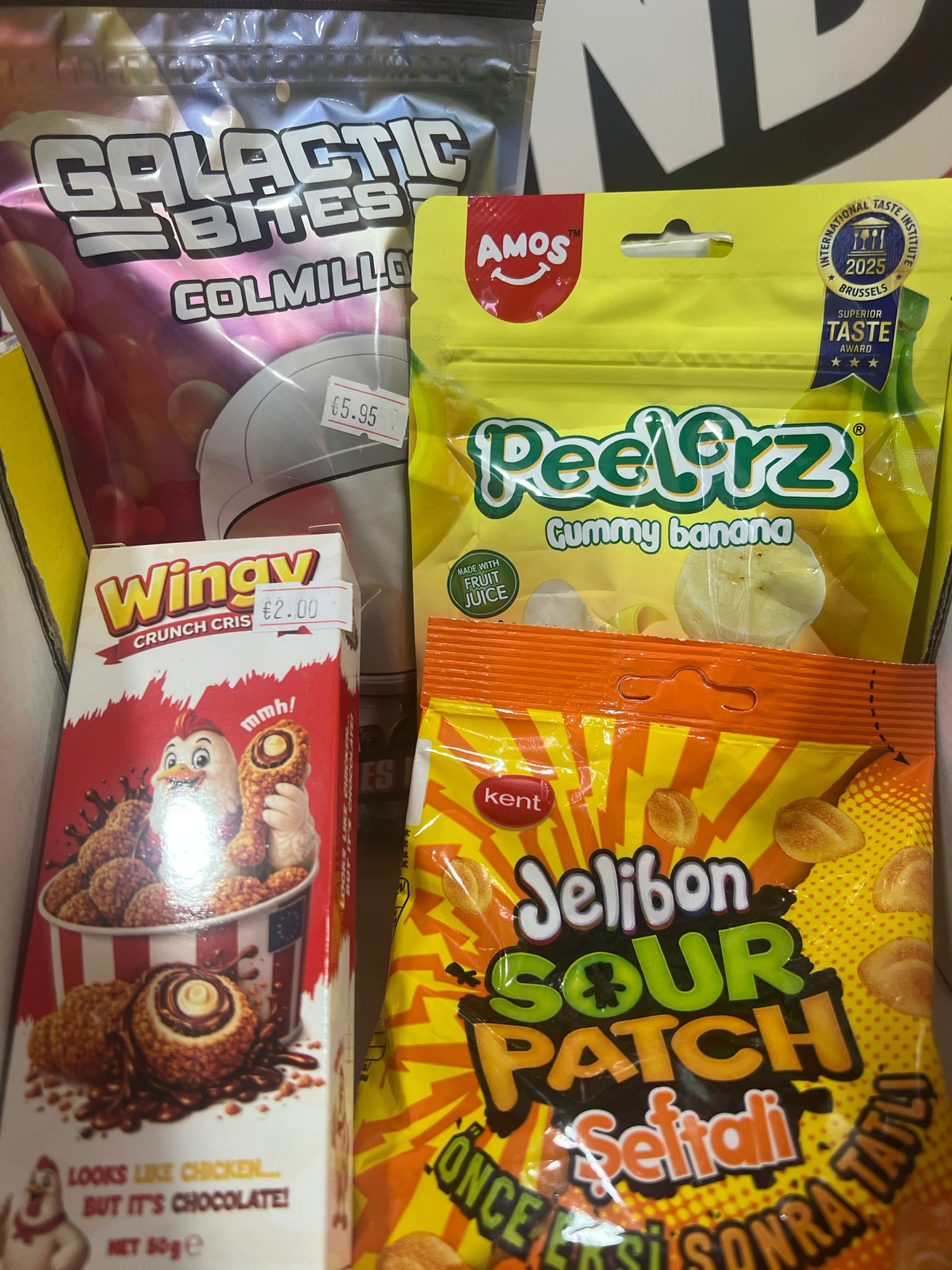 Pack Surtido de Chuches – Peelerz 65g, Galactic Bites, Jelibon Peach 80g y Snack Crunchy